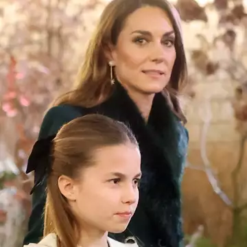 Kate Middleton | Η τρυφερή στιγμή με την πριγκίπισσα Charlotte στη χριστουγεννιάτικη συναυλία