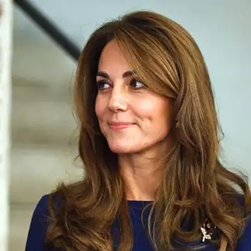 Kate Middleton | Τα 7 σημάδια που αμφισβητούν τη γνησιότητα της πολυσυζητημένης φωτογραφίας