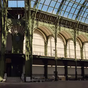 Grand Palais | Η είσοδος της κύριας αίθουσας του Ναού ονομάστηκε Gabrielle Chanel