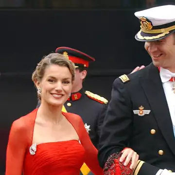 Βασίλισσα Letizia | Το iconic φόρεμα που επέλεξε στον γάμο του Frederik και της Mary