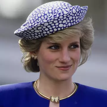 Τον αποκαλούσε "πατέρα" | Η άγνωστη σχέση της πριγκίπισσας Diana και του πρίγκιπα Φίλιππου