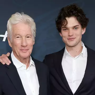 Ο Richard Gere αποκαλύπτει την, εμπνευσμένη από τον Δαλάι Λάμα, συμβουλή που έχει δώσει στα τρία του παιδιά