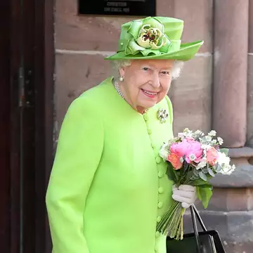 Βασίλισσα Ελισάβετ | Το αναπάντεχο σνακ με το οποίο συνόδευε πάντα το απογευματινό της τσάι