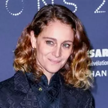 Ariane Labed | Γιατί δεν συνόδευσε το σύζυγό της, Γιώργο Λάνθιμο, στα Critics Choice Awards;