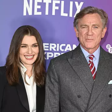 Rachel Weisz | Η τρυφερή χειρονομία στον σύζυγό της, Daniel Craig, στο κόκκινο χαλί