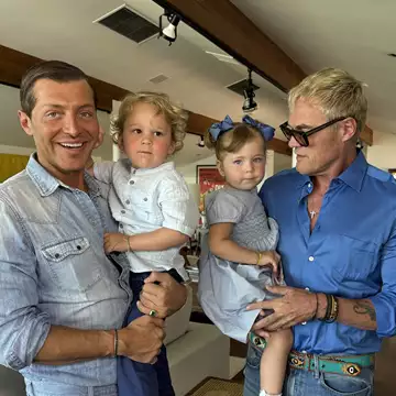 Συνέντευξη | Ο Εvangelo Bousis και ο Peter Dundas μάς ανοίγουν το σπίτι τους στο Beverly Hills και μιλούν για τον μαγικό κόσμο του Hollywood