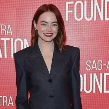 Emma Stone | Η πρώτη εμφάνιση μετά την ανακοίνωση της υποψηφιότητάς της στα Όσκαρ