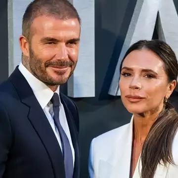 Victoria & David Beckham | Φόρεσαν το iconic σύνολα του γάμου τους 25 χρόνια μετά