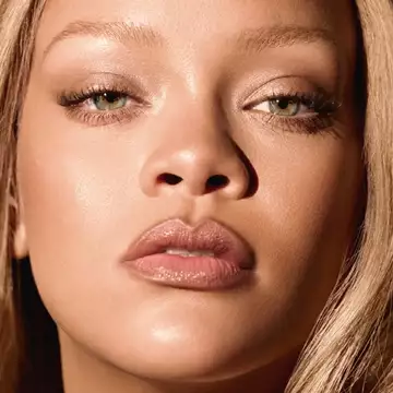 Rihanna | Η νέα μούσα του J’adore μέσα από το φακό του Steven Klein