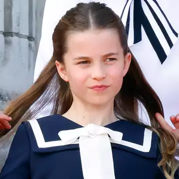 Πριγκίπισσα Charlotte | Το επιτακτικό ύφος της που κατέγραψε η κάμερα