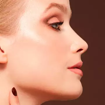 Τα πολυτελή προϊόντα περιποίησης στα οποία ορκίζονται οι Παριζιάνες