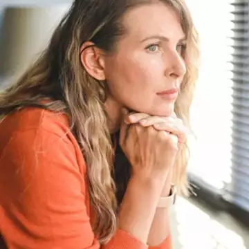 Ο άγνωστος παράγοντας που επηρεάζει τις γυναίκες στην εμμηνόπαυση