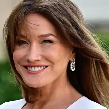 Οι πιο κολακευτικές ανοιξιάτικες σκιές ματιών για γυναίκες άνω των 50