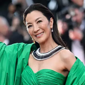Michelle Yeoh | Το νέο κούρεμά της είναι το πλέον ιδανικό για γυναίκες άνω των 60