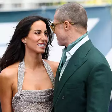 Brad Pitt | Στη νέα του εμφάνιση με την Ines de Ramon όλοι μιλούν για την ανανεωμένη του εικόνα