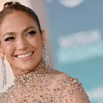 Jennifer Lopez | Το αξεσουάρ που επέλεξε στην τελευταία εμφάνισή της ήταν μια αναφορά στον Ben Affleck