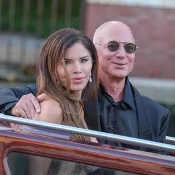 Γάμος Jeff Bezos - Lauren Sanchez | Το πριγκιπικό ζευγάρι που έδωσε αθόρυβα το παρών στον "γάμο της χρονιάς"