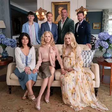 The Perfect Couple | Η χορογραφία στους τίτλους αρχής που δίχασε τους πρωταγωνιστές