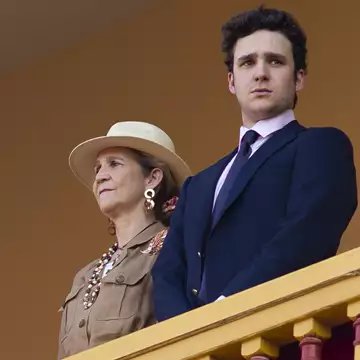 Βασιλιάς Felipe | Ο ανιψιός του έπιασε νέα δουλειά στο Άμπου Ντάμπι