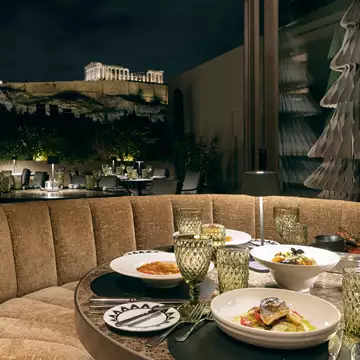 Στο Acropolis Secret το ρεβεγιόν Χριστουγέννων έχει elevé γεύση και απρόσκοπτη θέα στον Ιερό Βράχο