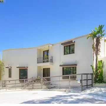 Το πολυτελές, απομονωμένο σπίτι της Greta Garbo στο Beverly Hills