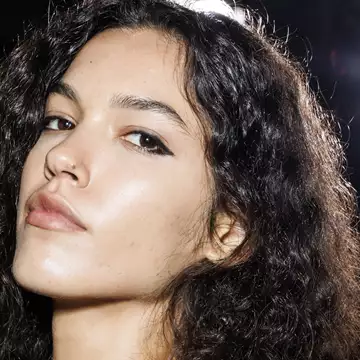 Αυτό είναι το πιο πρακτικό foundation για όλους τους τύπους δέρματος