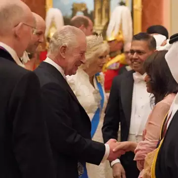 Βασίλισσα Καμίλα | Με την πιο εντυπωσιακή τιάρα στη δεξίωση του Buckingham