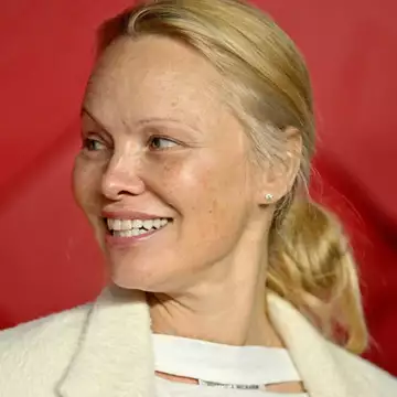 Pamela Anderson | Εμφανίστηκε (ξανά) χωρίς μακιγιάζ
