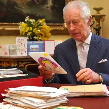 Βασιλιάς Κάρολος | Συγκινημένος από τα 7.000 μηνύματα που έλαβε