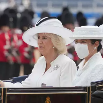 Αυτοκράτειρα Masako | Συνάντησε τη βασίλισσα Καμίλα φορώντας μάσκα