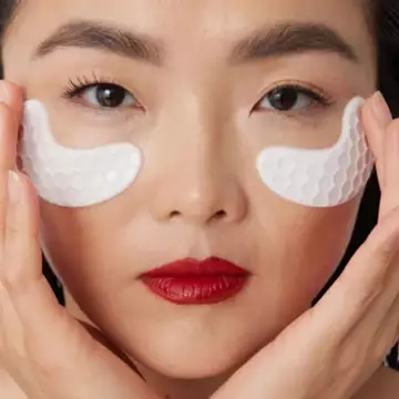 Η επιστήμη πίσω από τη λάμψη | Πώς η τεχνολογία επαναπροσδιορίζει το skincare