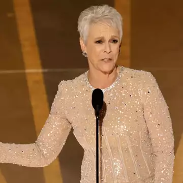 Jamie Lee Curtis: "25 χρόνια καθαρή και νηφάλια"- μια χρυσή επέτειος για την ηθοποιό