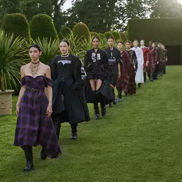 To show της Dior Cruise 2025 στη Σκοτία