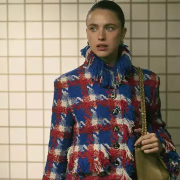 Το ονειρικό teaser για τη Métiers d’art 2026 συλλογή της Chanel