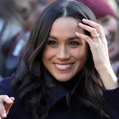 Meghan Markle | Με casual look χιλιάδων ευρώ σε φάρμα με κολοκύθες για το Halloween