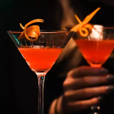 Είναι βόμβα θερμίδων! Ένα ποτήρι από αυτό το κοκτέιλ ισοδυναμεί με μια κουταλιά της σούπας μαγιονέζα