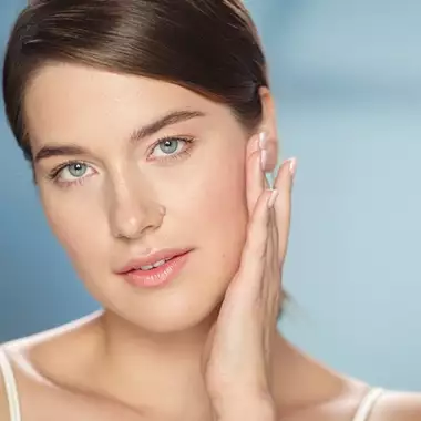 Μετά τα 50 | Πώς να διαλέξετε την ιδανική κρέμα προσώπου