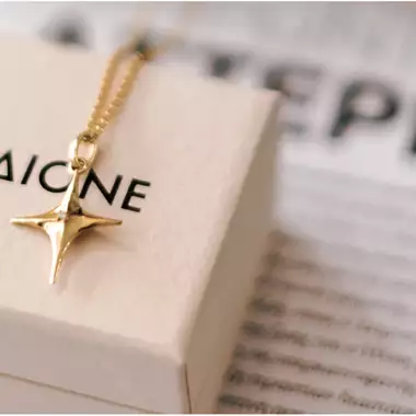 Αστερία, ένα ουράνιο κόσμημα γίνεται τo γούρι της Zeus+Δione για το 2026