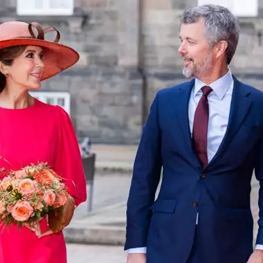 Βασίλισσα Μary | Θα έρθει στην Ελλάδα για τον γάμο του Νικόλαου Ντε Γκρες και της Χρυσής Βαρδινογιάννη;