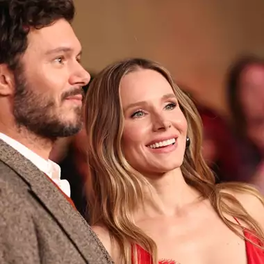 Κristen Bell | Γιατί την κατηγορούν πως η αφιέρωση στον σύζυγό της προάγει την ενδοοικογενειακή βία;