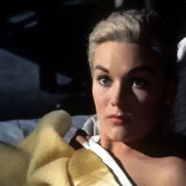 Γιατί δεν πρέπει ποτέ να αφήνετε ένα ποτήρι νερό στο κομοδίνο;