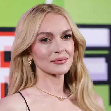 Blush & Waves | Το ρομαντικό look που θα σας σώσει αν είστε καλεσμένη σε γάμο ή βάφτιση