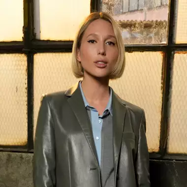 Μαρία Ολυμπία Ντε Γκρες | Ποζάρει σαν την Audrey Hepburn στο Breakfast at Tiffany's