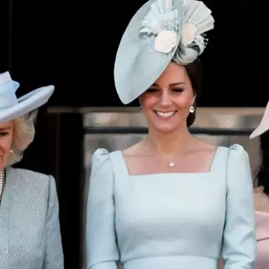 Βασίλισσα Καμίλα | Το κοινό hobby που έχει με την Kate Middleton και τη Meghan Markle