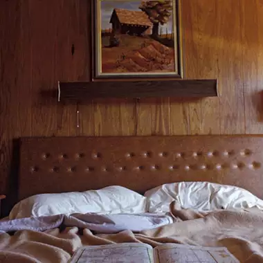 "Αντίο" στο κεφαλάρι του κρεβατιού | Η τάση που θα το αντικαταστήσει το 2026