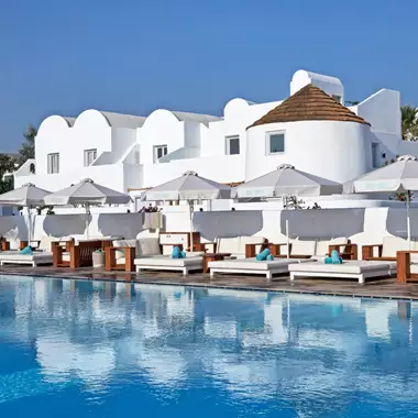Nikki Beach Resort & Spa Santorini | Ανοίγει και πάλι τις πόρτες του και υποδέχεται το καλοκαίρι
