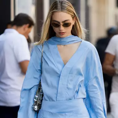 The Baby Blue Trend | Πώς θα φορέσετε κομψά την τάση του καλοκαιριού