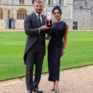Sir David Beckham | Ιππότης και επίδοξος κηπουρός του βασιλιά Κάρολου;