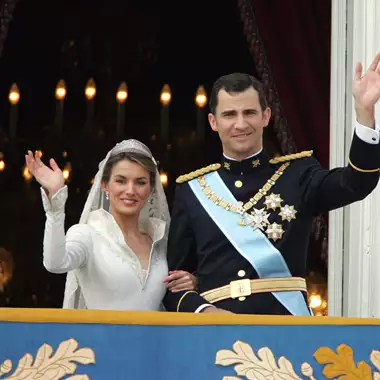 Βασίλισσα Letizia | Μυστήριο με την περίτεχνη τιάρα που της δόθηκε για τον γάμο της