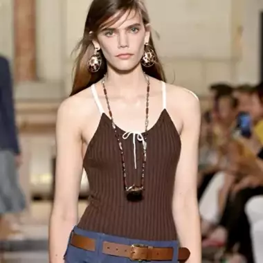 Το hair trick που κάνει αμέσως τα μαλλιά σας να δείχνουν πιο "ακριβά"